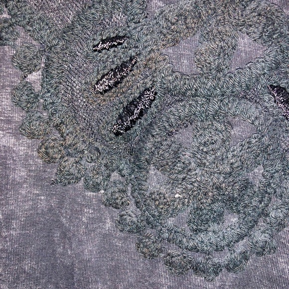 AWAKE COUTURE embroidered floral top size L - Picture 3 of 7